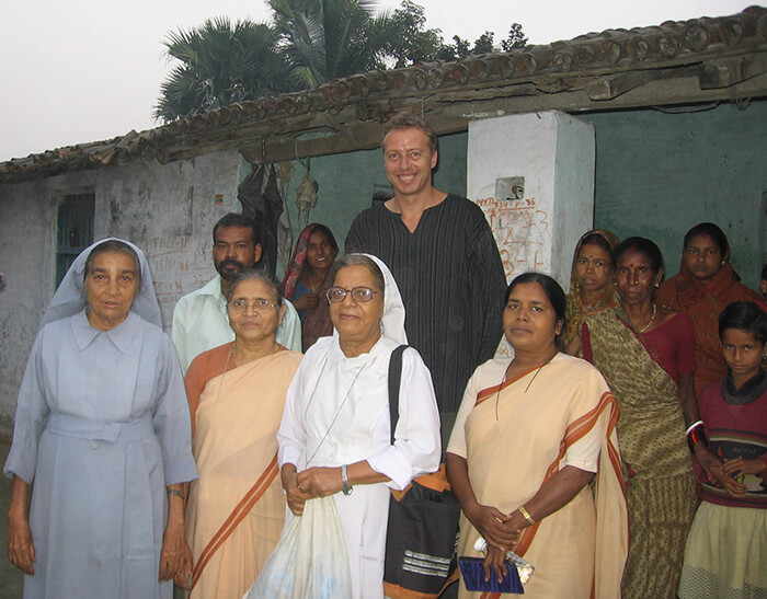 Mark with Sister Crecence (in white) and several others during a stop on the road from Patna to Muzzafarpur on November 6, 2006.